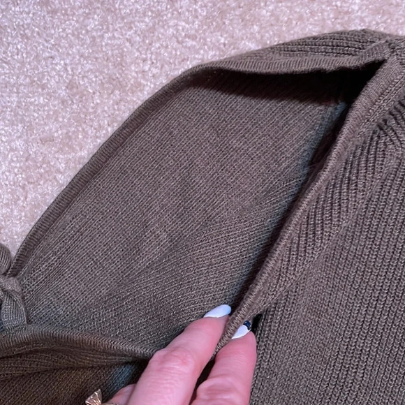 American Eagle sweater - Picture 3 of 3